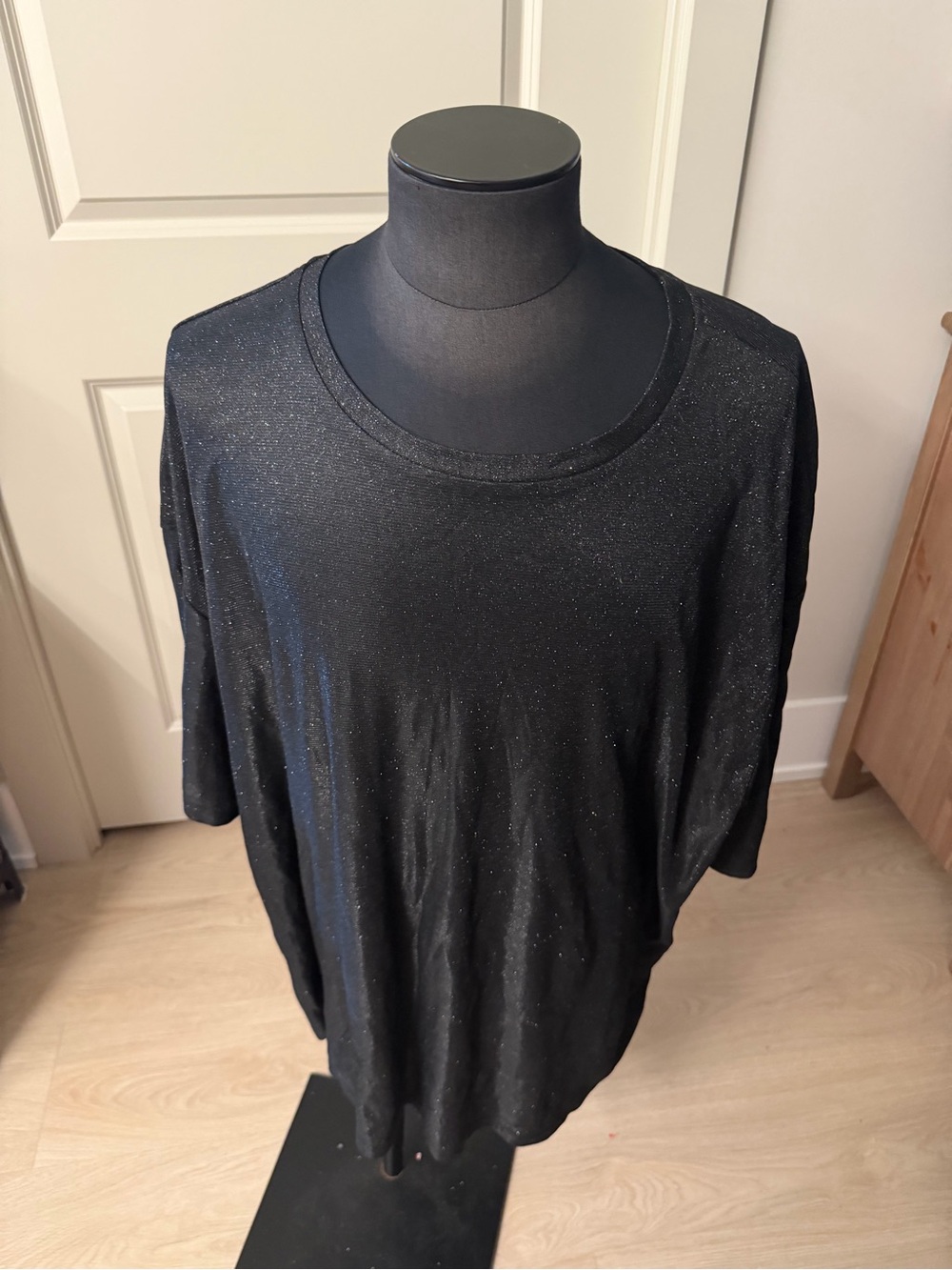SHEIN Black Sparkle Short Sleeve Crewneck Top